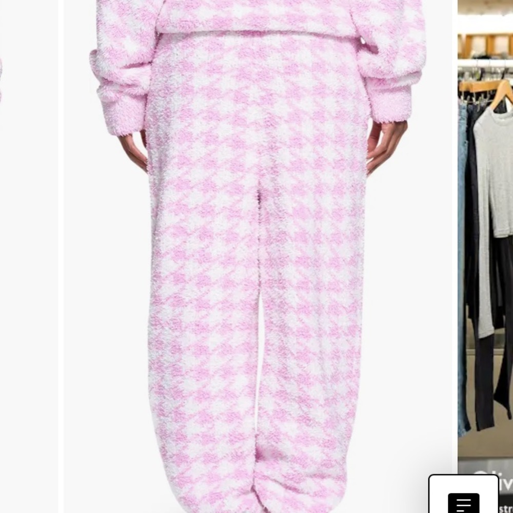 SKIMS cozy knit joggers in petal houndstooth- brand new with tags- never worn.